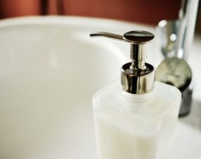 Trouvez le distributeur de savon en laiton idéal pour votre maison